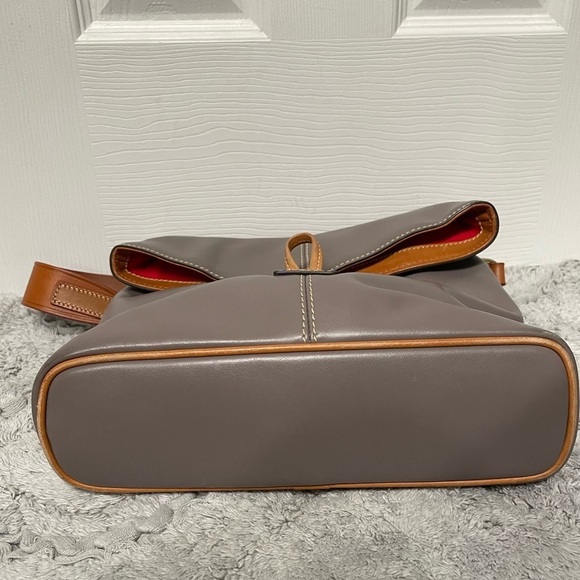 Dooney & Bourke crossbody - Picture 3 of 6